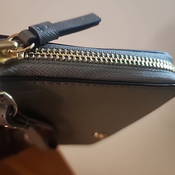 Tory Burch Robinson Continental Wristlet Wallet